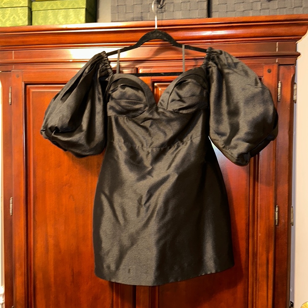 Black Puff Sleeve Dress - Size Medium 🖤